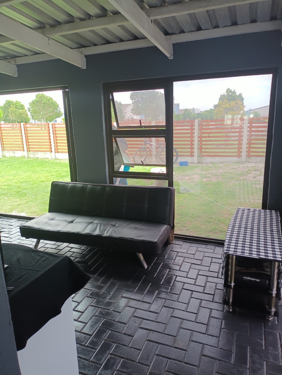 2 Bedroom Property for Sale in Parsonsvlei Eastern Cape